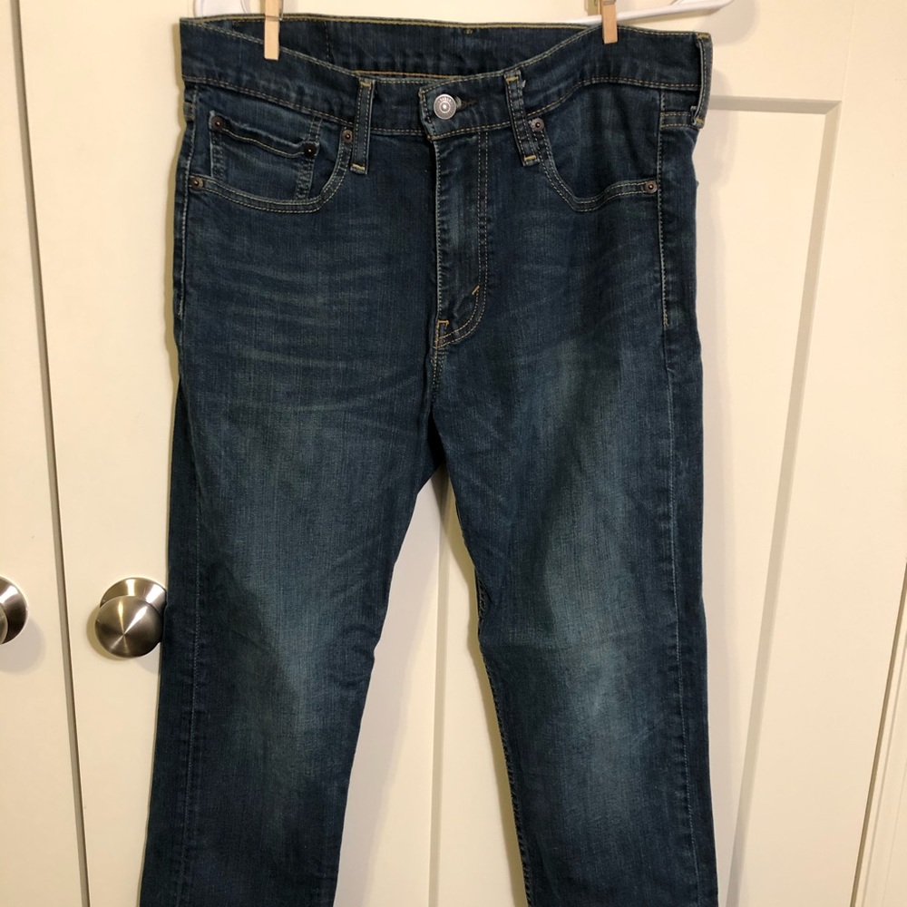 Men’s Levi’s blue jeans